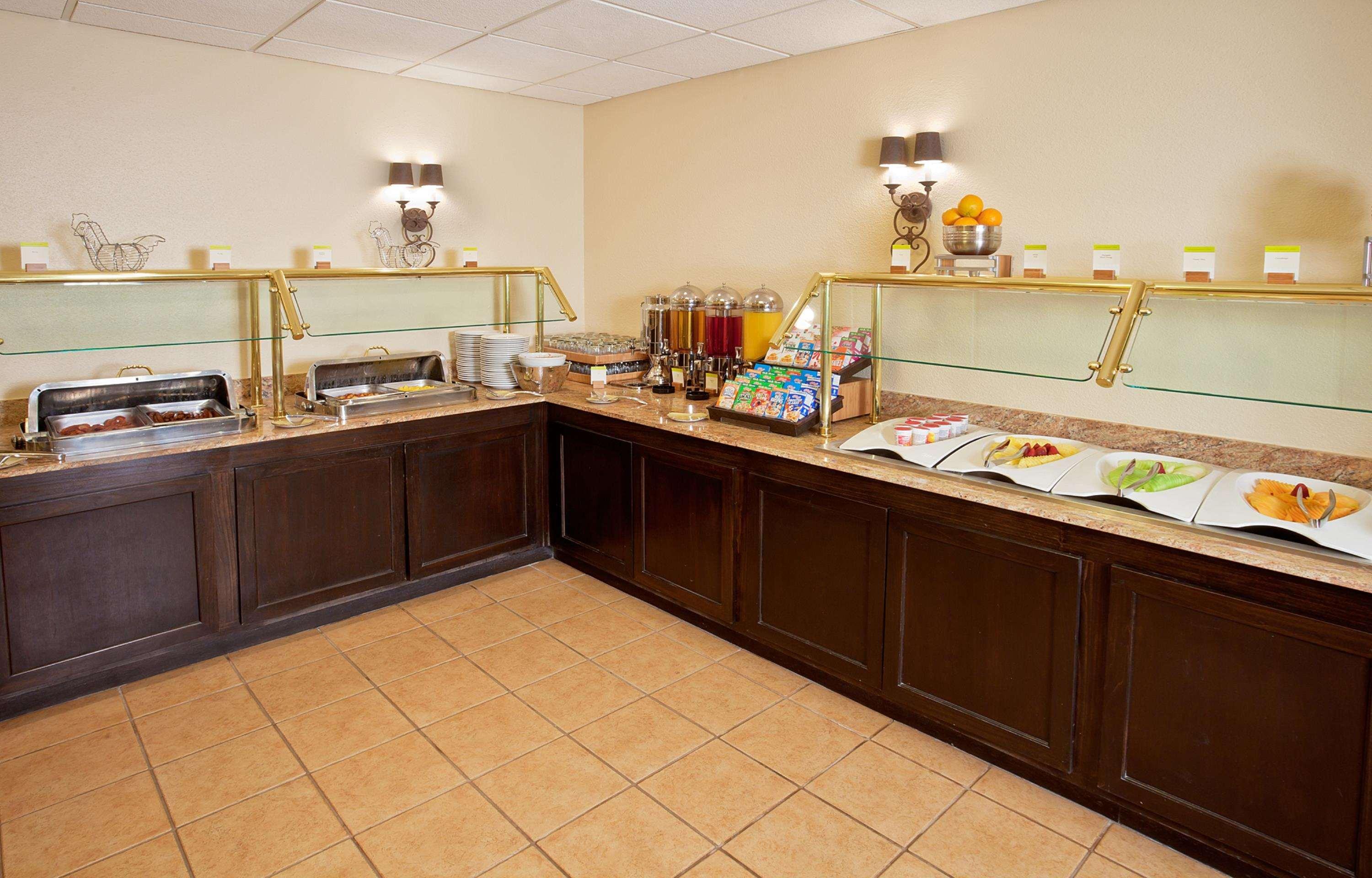 Doubletree By Hilton Santa Fe Otel Restoran fotoğraf